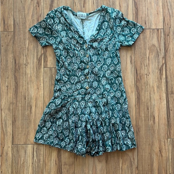 Vintage Green and cream floral romper - Picture 2 of 9